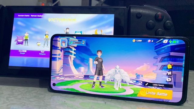 bedanya main pokemon unite