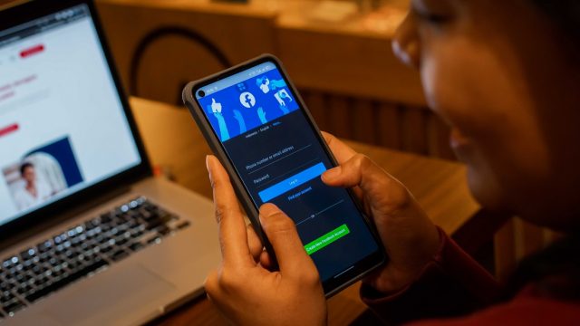 Telkomsel x Facebook Luncurkan Facebook Mobile Center