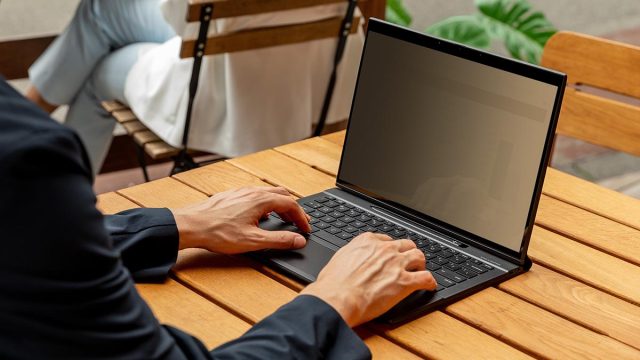 HP Elite Folio