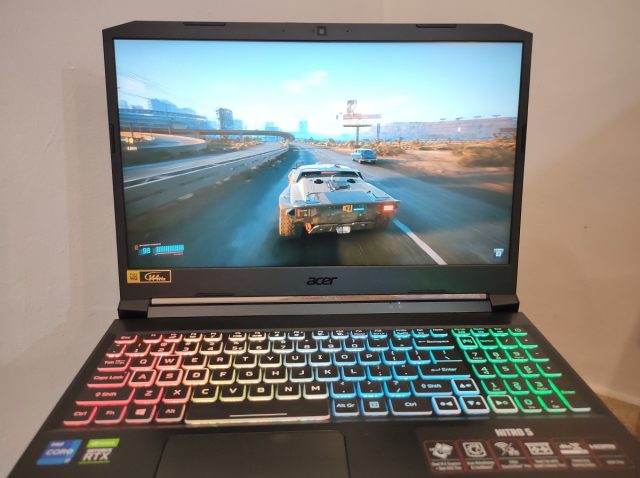 Nitro 5 - Laptop Gaming Terjangkau