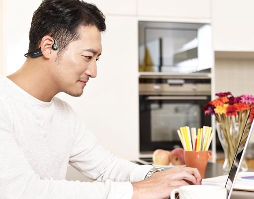Sharp HP-BC50, Headphone Wireless dengan Desain Bone Conduction Sharp HP-BC50