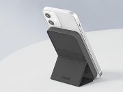 ANKER PowerCore Magnetic 5K “MagGo” Kini dengan Holder Lipat PowerCore Magnetic 5K