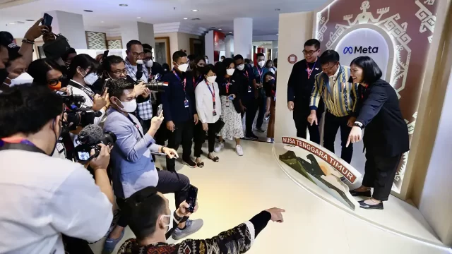 Meta Akademi Pembelajaran Virtual
