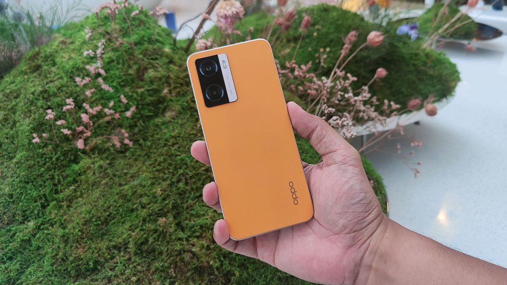 adu fitur oppo a77s a76