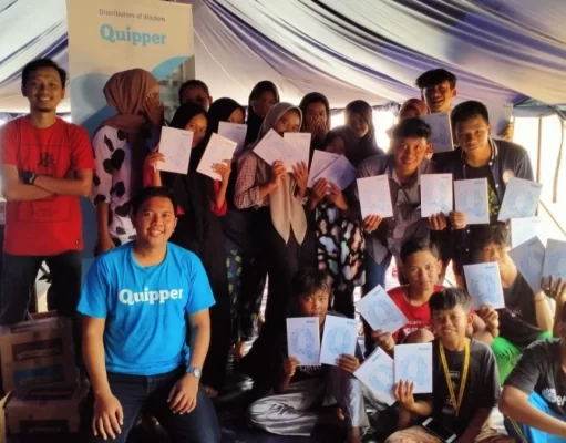 Quipper dan IOH Salurkan Bantuan Pendidikan untuk Korban Gempa Cianjur