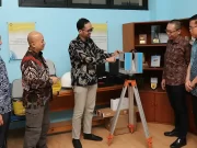 Datascrip Hibahkan Perangkat Survei Senilai Rp 2,5 Miliar ke FMIPA UI Datascrip Hibahkan Perangkat Survei