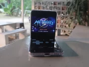 Nostalgia Bermain GBA SP di OPPO Find N2 Flip Nostalgia GBA SP FInd N2 flip