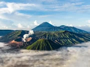 Enam Destinasi Keren di Indonesia untuk Liburan versi Agoda