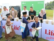 LG Distribusikan 3000 Paket Makanan di Kampanye Better Life for All LG Distribusikan Paket Makanan