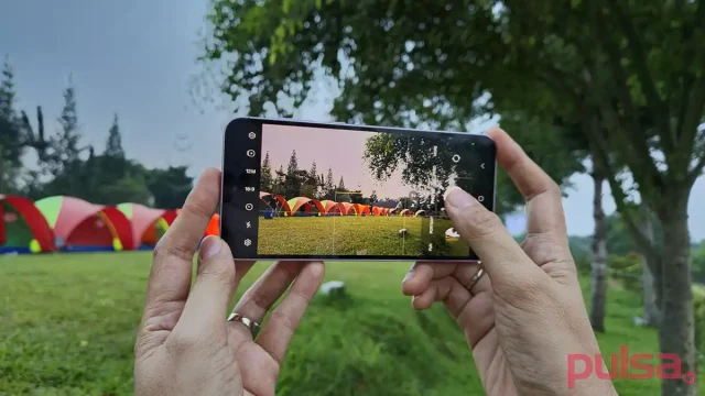 Foto Malam Aestetic Saat Camping dengan Galaxy A35 5G