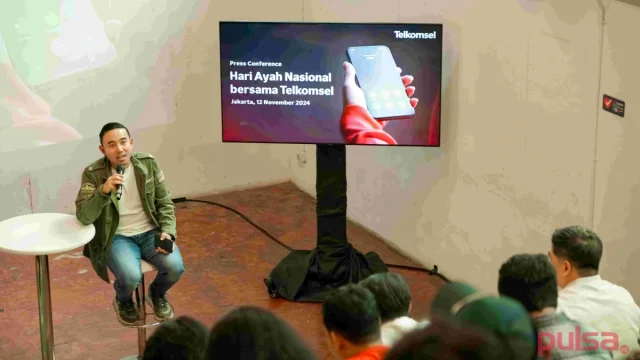 Telkomsel hari ayah nasional