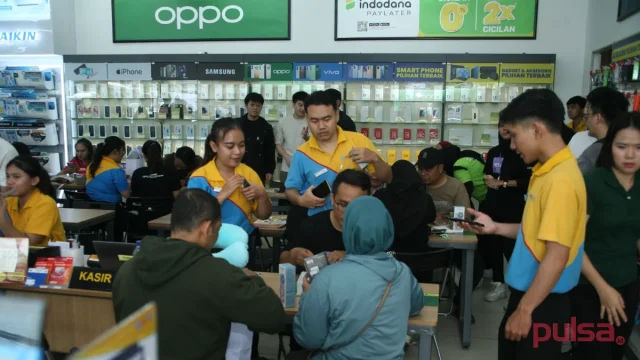 OPPO Reno13 Erablue