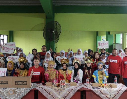 Lenovo Donasikan Laptop dan Komputer untuk Sekolah serta Panti Asuhan di Jadetabek Lenovo Donasikan Laptop