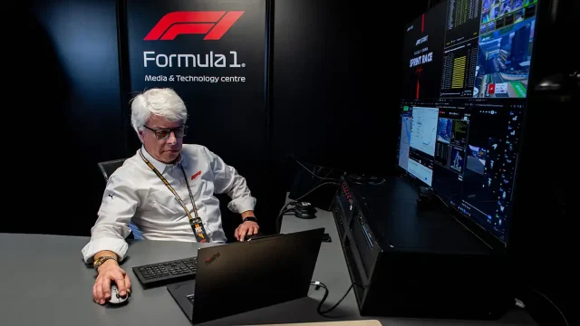 Lenovo ThinkPad X9 Aura Edition di Formula 1 Media & Technology Centre