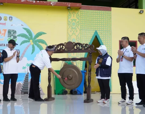 Telkomsel Jaga Bumi: Wisata Bersih di Tanjungpinang dan Manado Telkomsel jaga Bumi Kemenpar