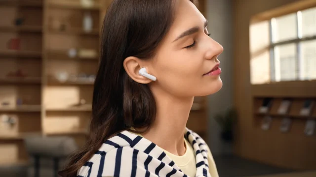 1 - HUAWEI FreeBuds SE 4 Huawei FreeBuds SE 4 ANC