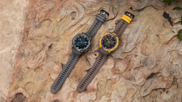 Garmin Instinct Crossover AMOLED