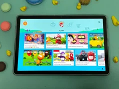 3 Alasan Tablet Jadi Ruang Hiburan Ideal di Rumah Tablet moto Pad 60 Lite Ruang Hiburan Keluarga