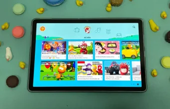 3 Alasan Tablet Jadi Ruang Hiburan Ideal di Rumah Tablet moto Pad 60 Lite Ruang Hiburan Keluarga