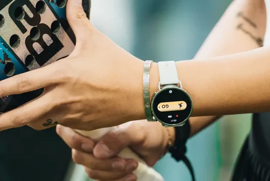 Xiaomi Watch S4 Series dan OpenWear Stereo Pro Jadi Andalan Gaya Hidup Aktif Kaum Urban Xiaomi Watch S4 41mm in The Luxe Cup Padel Tournament