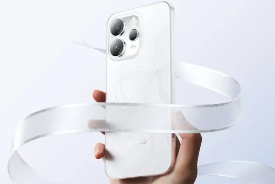 OPPO Reno15 Pro Mini Resmi Meluncur, Kamera 200MP dalam Bodi Ringkas OPPO Reno15 Pro Mini