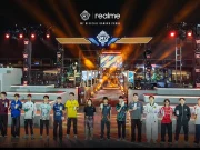 Sejarah Baru di M7! 16 Tim Nyalakan realme 15 Pro 5G Bersamaan di Opening Ceremony Serah Terima realme 15 Pro 5G di Opening Ceremony M7