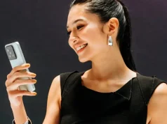 Ini Alasan HP Compact Flagship Jadi Tren dan Banyak Diburu! Mikha Tambayong dengan Xiaomi 15