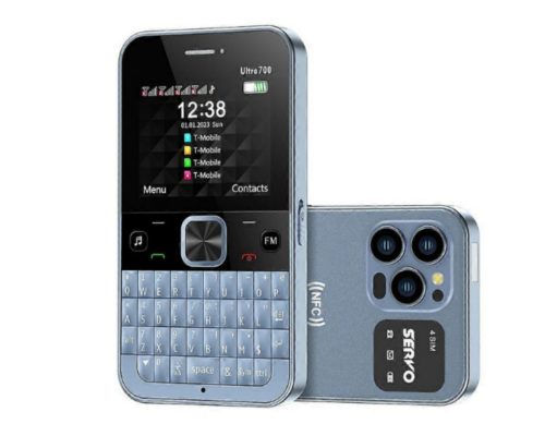 Servo Ultra 700, Ponsel 4 Kartu SIM dengan keyboard QWERTY Servo Ultra 700