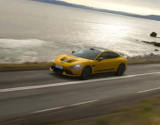 Xiaomi SU7 Ultra Resmi Ngebut di Game Balap Mobil Gran Turismo 7 Xiaomi SU7 Ultra di Gran Turismo