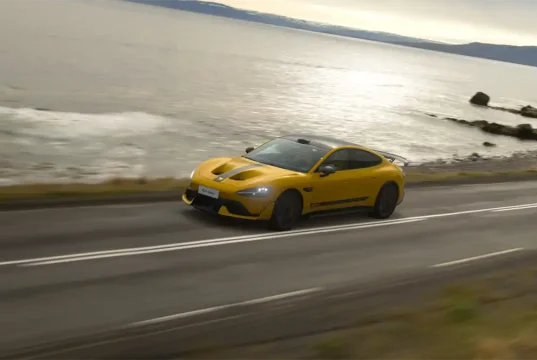 Xiaomi SU7 Ultra Resmi Ngebut di Game Balap Mobil Gran Turismo 7 Xiaomi SU7 Ultra di Gran Turismo