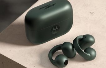 Moto Buds Loop, Earbud Open-Ear Canggih dengan Audio Bose dan Fitur AI