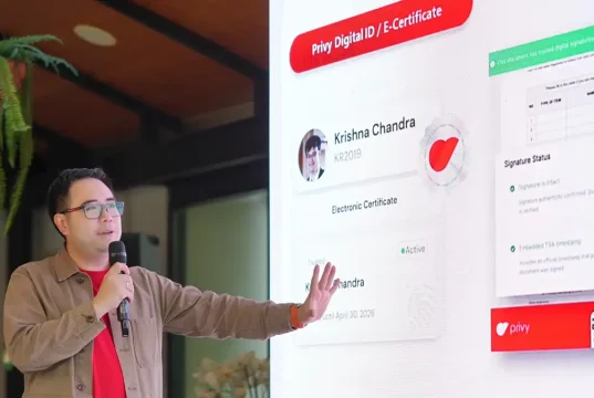 Awas Scam! Begini Cara Mudah Cek Keaslian Dokumen Digital Lewat Aplikasi Privy Marshall Pribadi - CEO & Founder Privy Cek Keaslian Dokumen