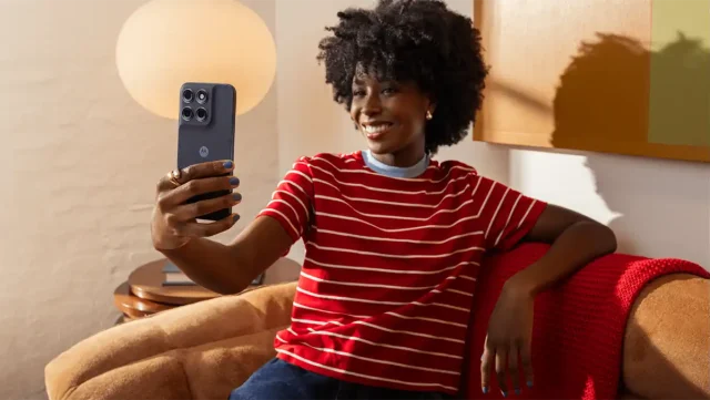 Motorola Moto G87
