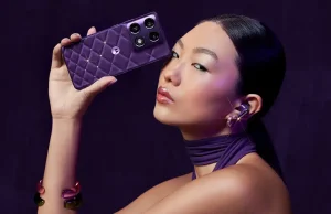 Ada Kristal Swarovski di Motorola Signature dan Moto Buds 2 Plus Terbaru Motorola Signature Swarovski